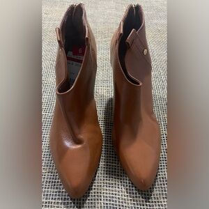 Ivanka Trump Juno Mid Heel Brown Ankle Booties, Size 6, Leather, 2.25” Heel